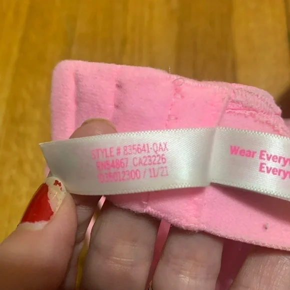 PINK Victoria's Secret Light Pink Lace Push-Up Bra - Picture 7 of 8